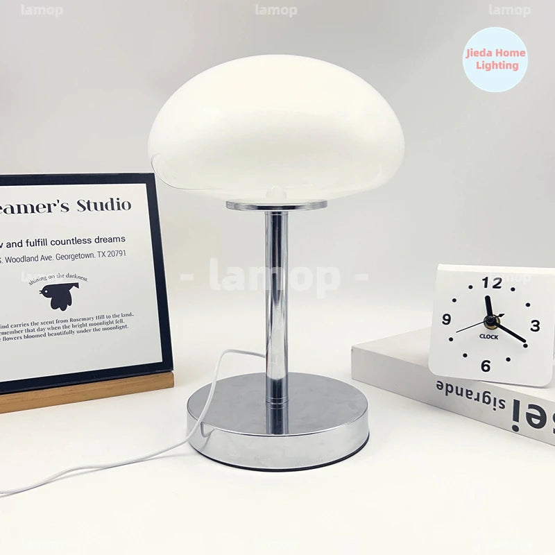 Lampe champignon en verre ovale sur tige chromée, 20 cm de diamètre