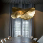 Suspension feuille ondulée en métal martelé doré, 45 ou 55 cm