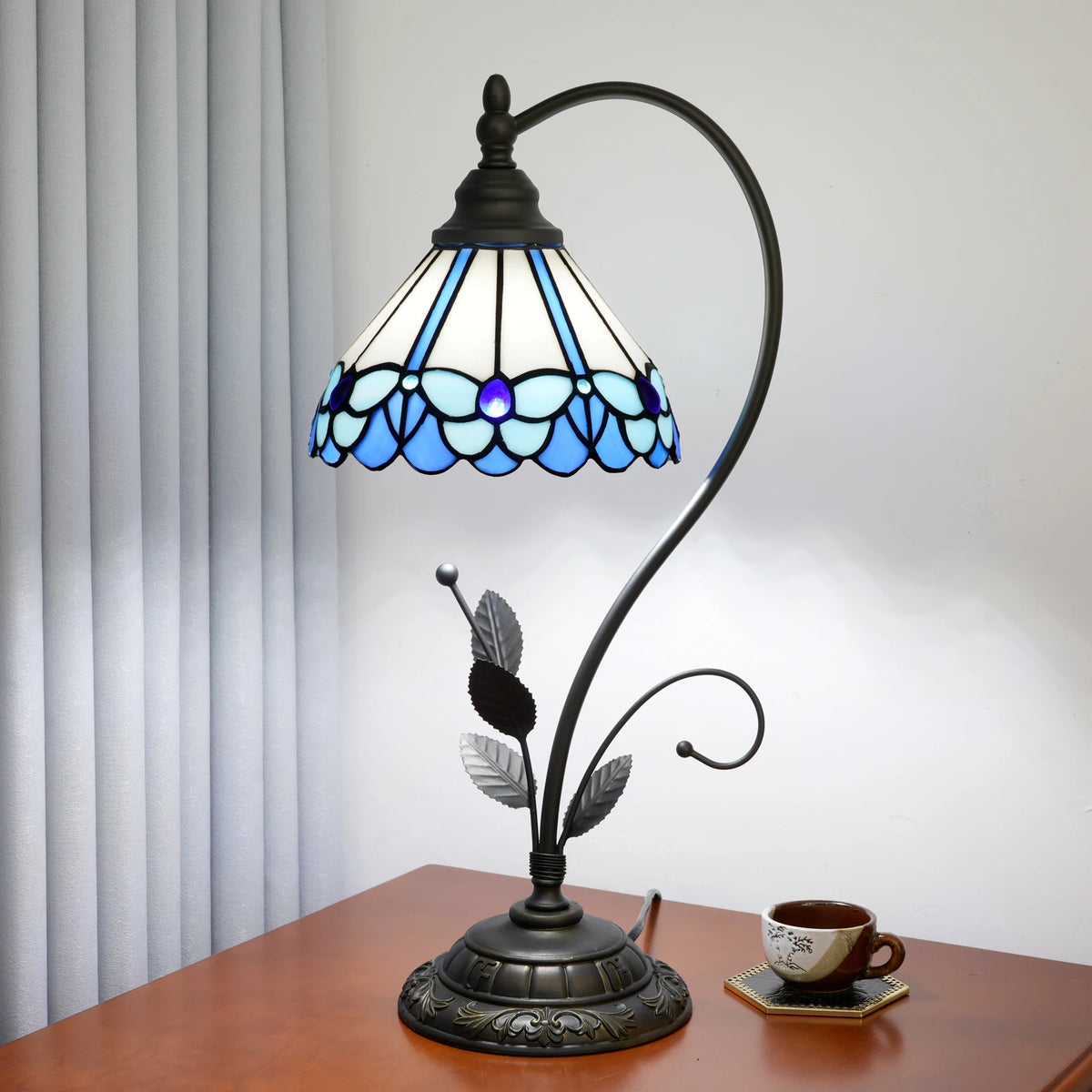 Lampe Tiffany en vitrail sur col de cygne ouvragé