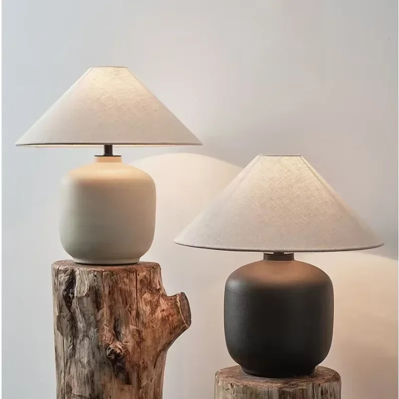 Pied jarre en céramique mate, blanc cassé ou noir