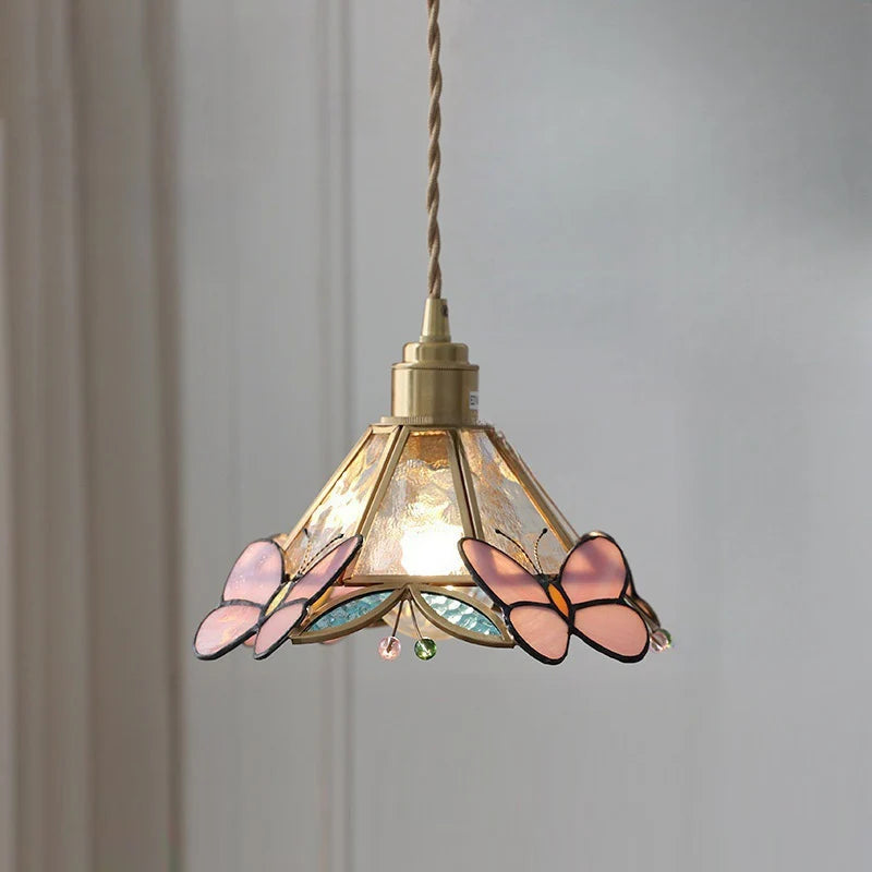 Plafonnier en verre vitrail à papillons roses et laiton, E27