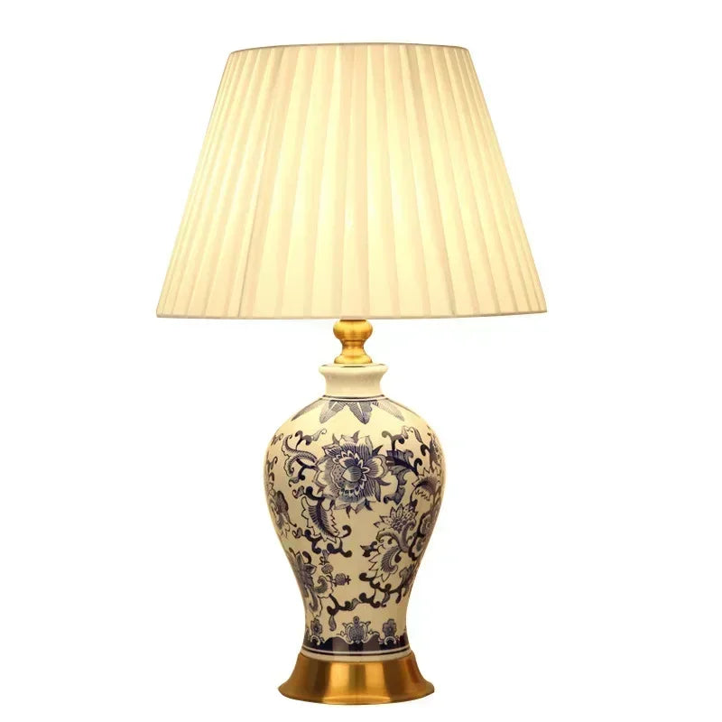 Une lampe classique pour un salon de caractère