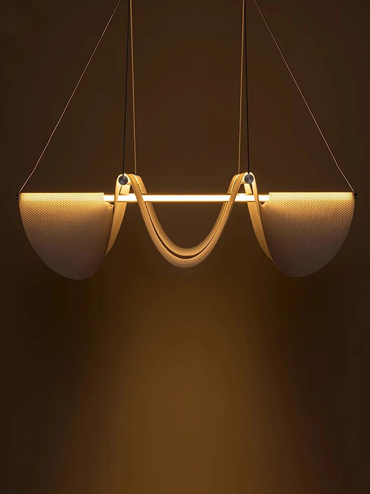 Lustre vagues en plexiglas blanc perforé, LED, 78 ou 118 cm