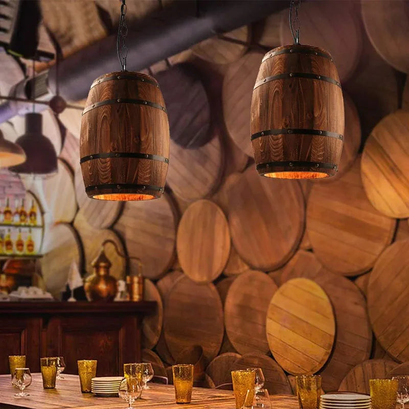 Suspension en bois façon tonneau de vin cerclé
