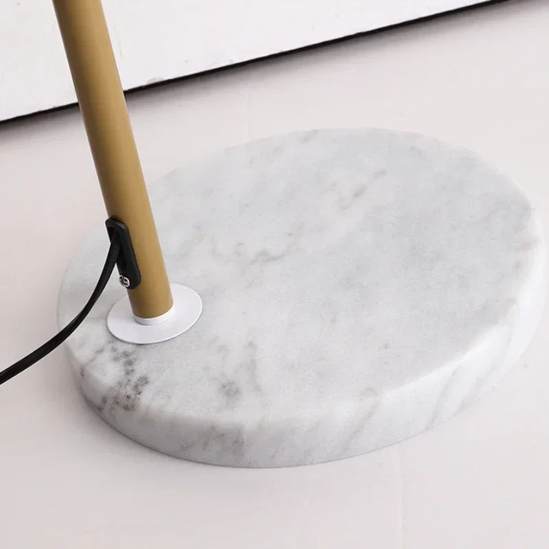 Lampadaire arc tige effet bambou, abat-jour festonné en tissu