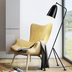 Lampadaire liseuse trépied en métal, abat-jour conique 133 cm