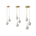 Suspension globe en verre opalin Ø 15 cm, 1 à 3 boules en cascade