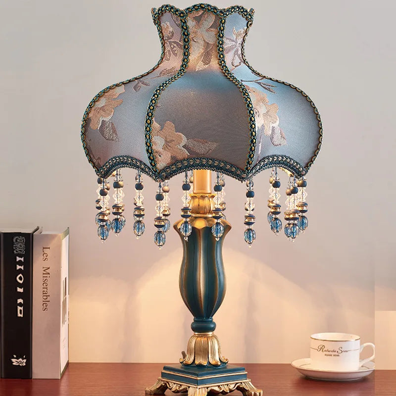 Lampe de chevet rétro en résine, abat-jour brodé à pampilles, 55 cm