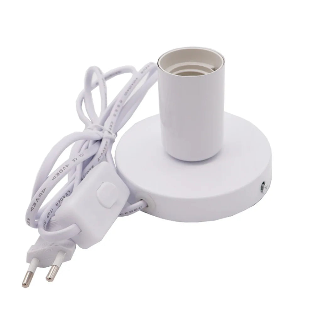 Une lampe industrielle pour bureau, étagère ou chevet