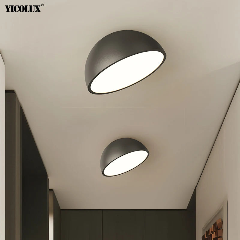 Plafonnier LED demi-sphère inclinée, noir ou blanc, Ø 20 à 50 cm
