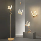 Lampadaire papillon en acrylique et tige dorée, LED, 156 cm