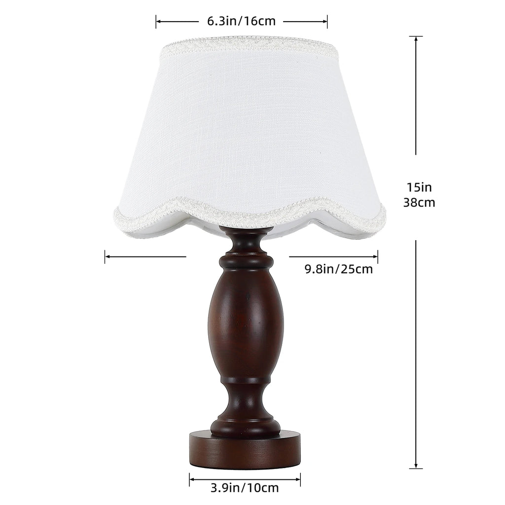 Lampe de chevet pied en bois tourné, abat-jour blanc festonné, E27