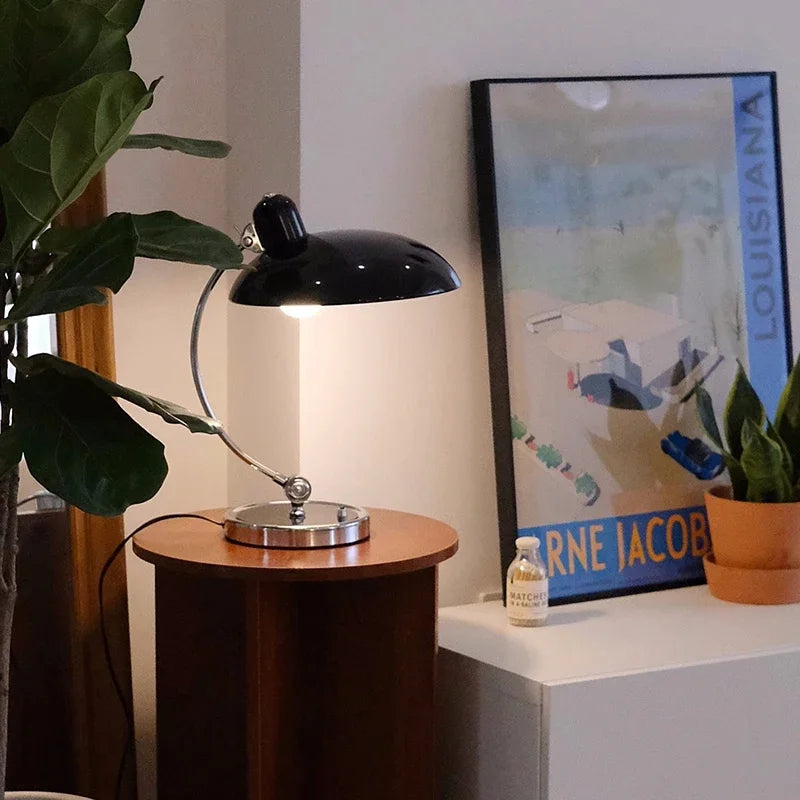 Lampe de bureau rétro Bauhaus chromée, dôme noir, blanc ou vert