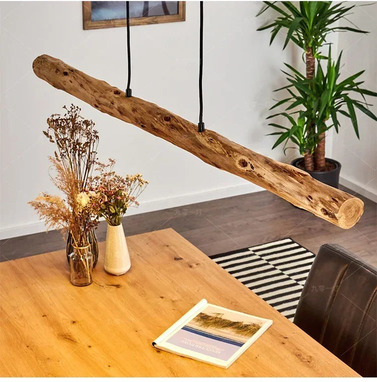 Bûche en bois brut et LED qui chauffe peu