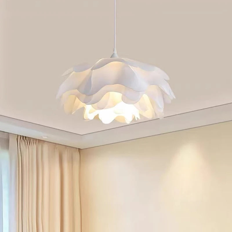 Suspension lotus à larges pétales blancs, Ø 40 à 60 cm, LED fournie