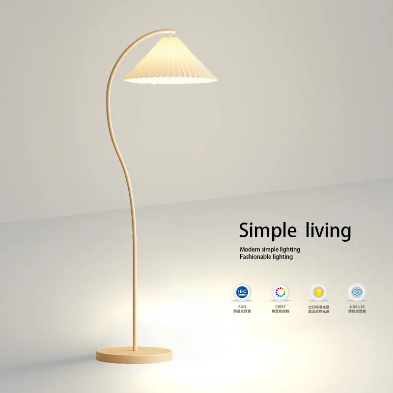 Lampadaire courbé crème à abat-jour plissé, ampoule LED fournie