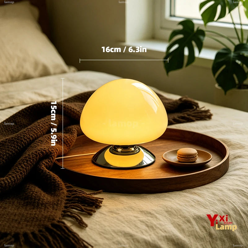 Lampe champignon en verre coloré sur socle chromé, câble USB