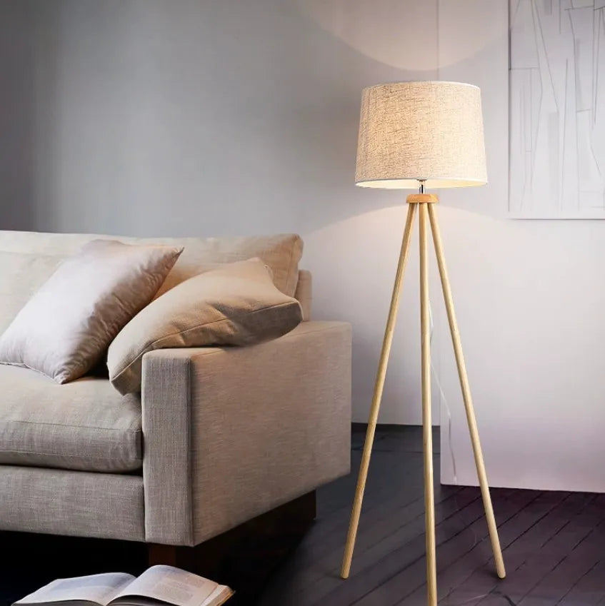 Lampadaire trépied en bois avec tablette, abat-jour tissu 152 cm
