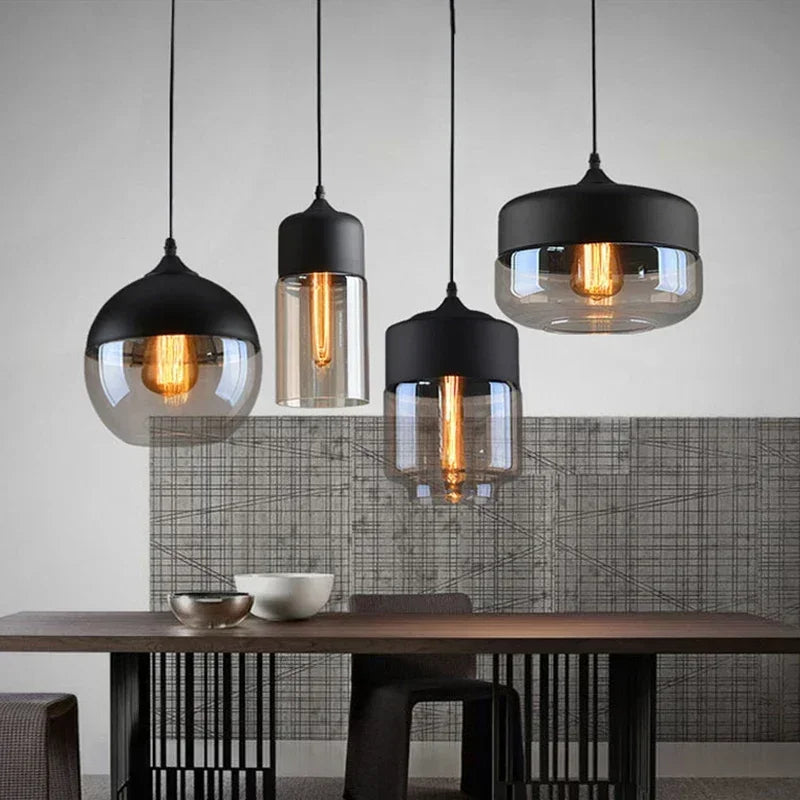 Suspension industrielle verre et chapeau noir ou effet bois, 4 formes