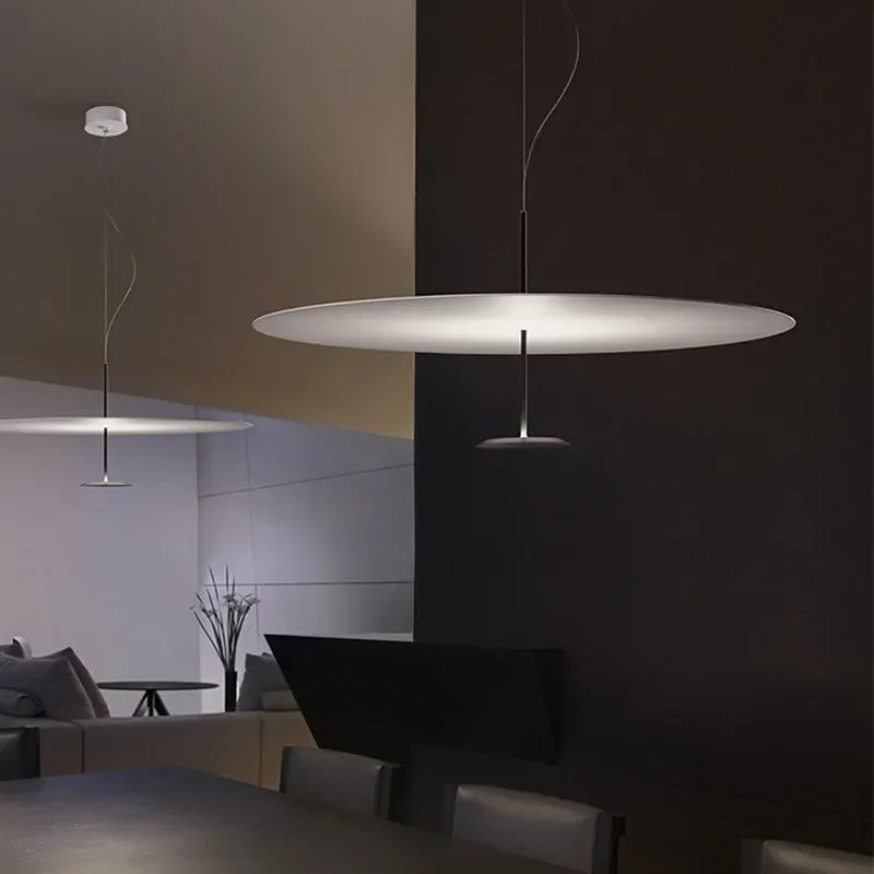 Source LED intégrée et plateau en aluminium facile d'entretien