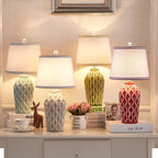 Lampe en céramique à reliefs ondulés, abat-jour en tissu, 50 cm