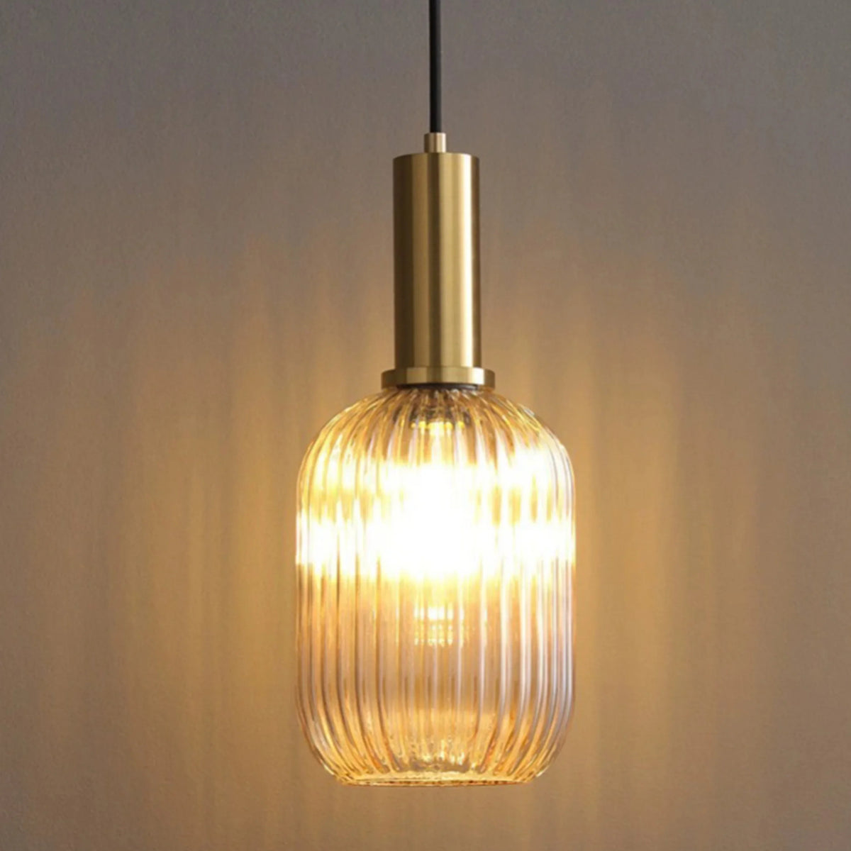 Suspension en verre fumé côtelé, fiole, lanterne ou forme aplatie