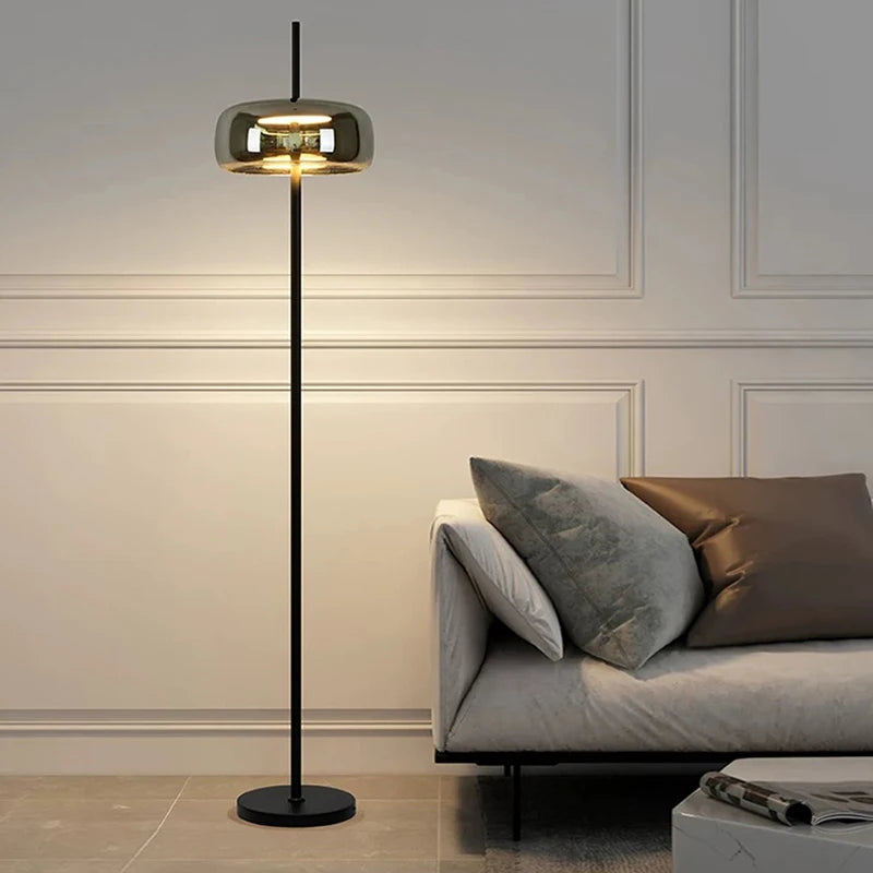 Lampadaire LED à dôme de verre ambré ou fumé, tige fine 160 cm