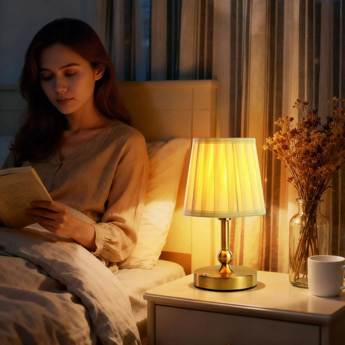 Lampe de chevet sans fil dorée à abat-jour plissé, ampoule E12