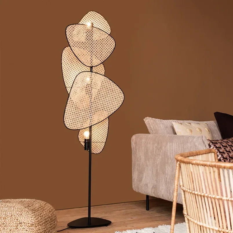 Une lampe sur pied végétale pour un salon naturel