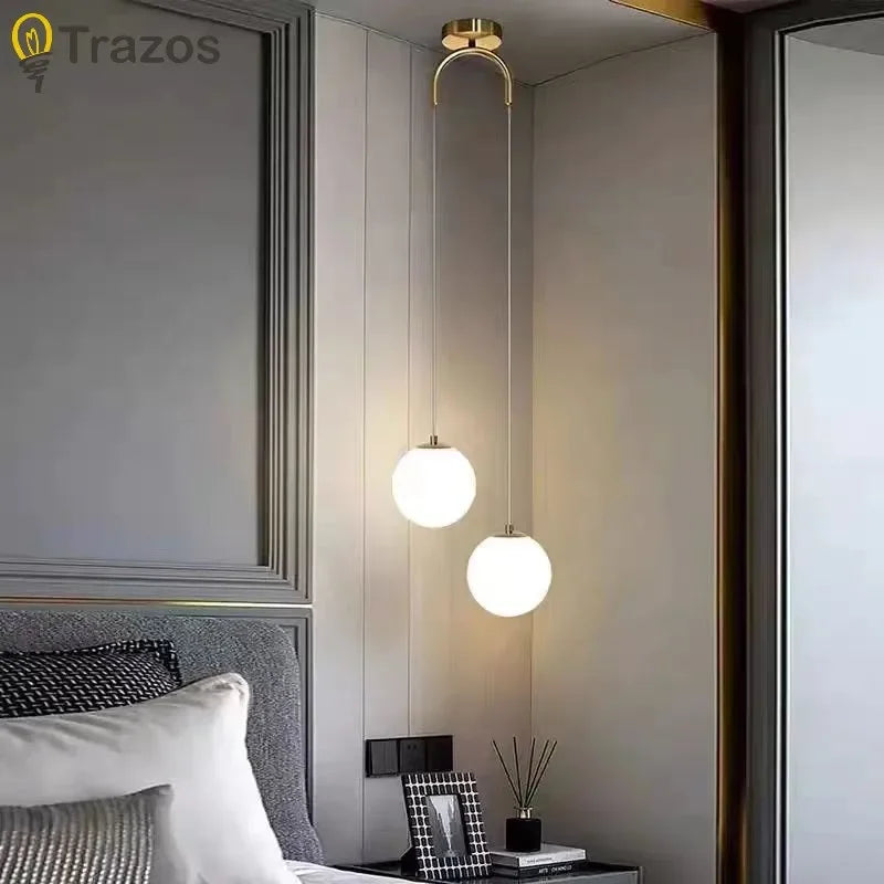Suspension boule opaline pour la chambre et le salon