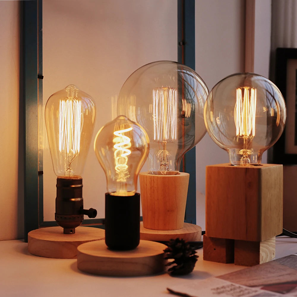 Lampe de chevet cube en bois clair, douille E27 pour ampoule apparente