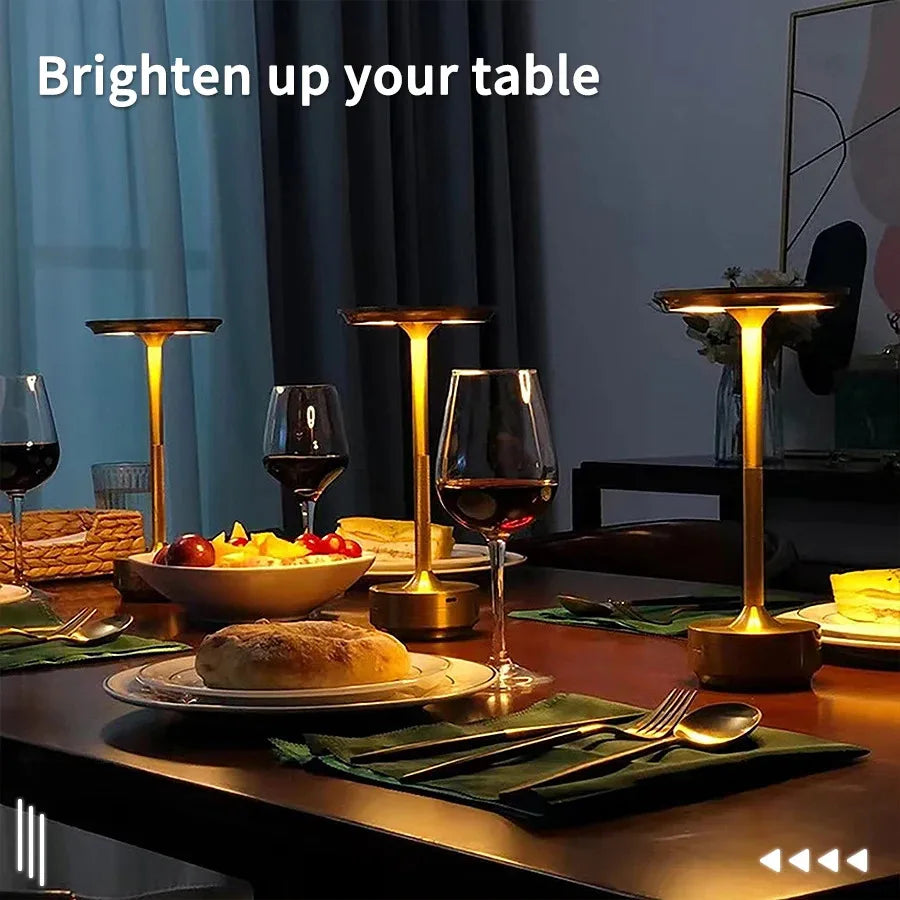 Une lampe de bistrot pour dîners, chevet et console