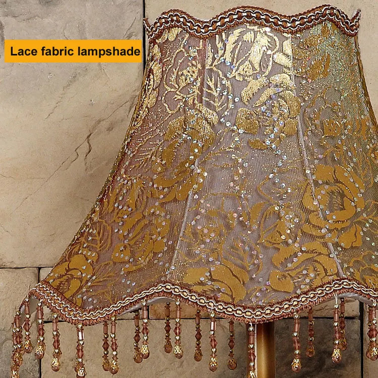 Lampe de bureau vintage en résine à anses ajourées, 3 abat-jour