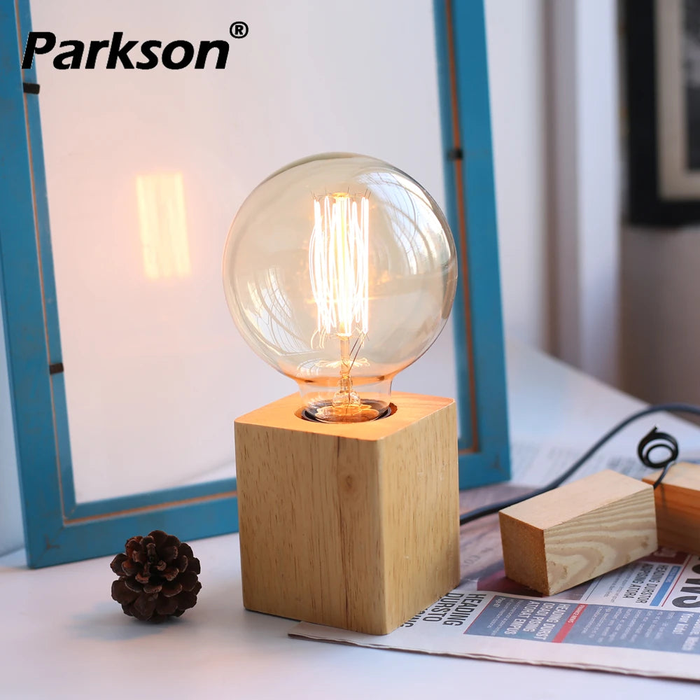 Lampe de chevet cube en bois clair, douille E27 pour ampoule apparente