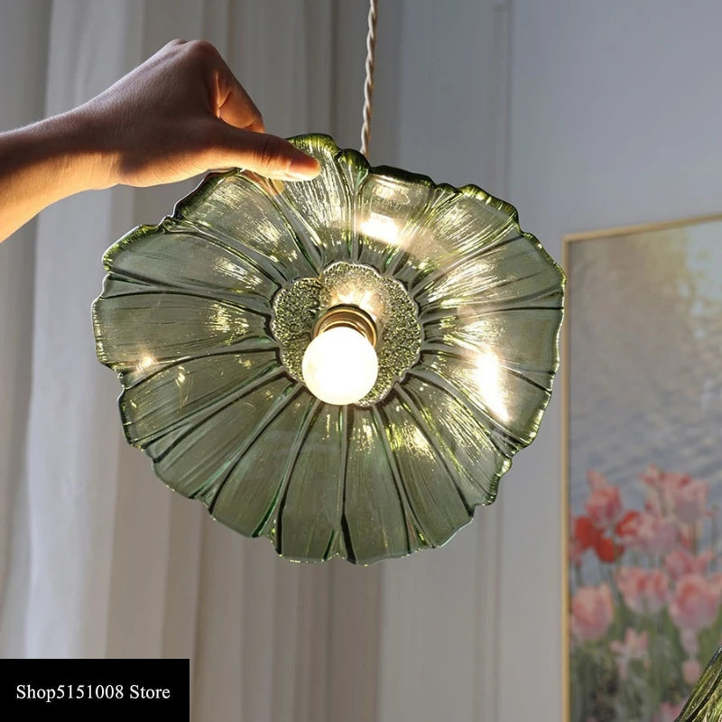 Suspension fleur en verre coloré Ø 19 ou 28 cm, douille à molette