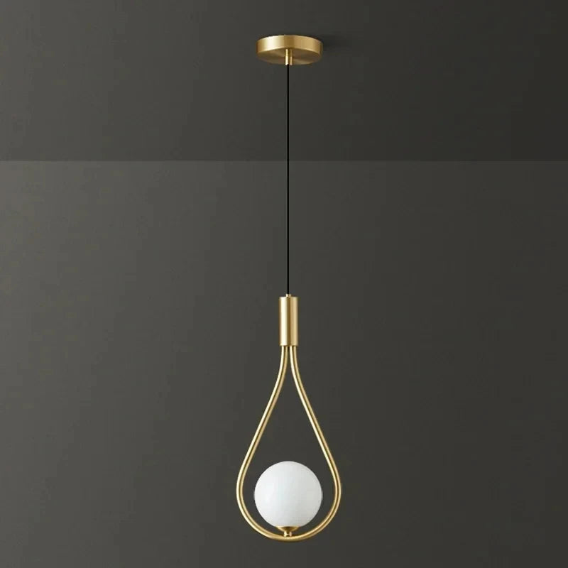 Ampoule G9 fournie et câble réglable jusqu'à 1,5 m