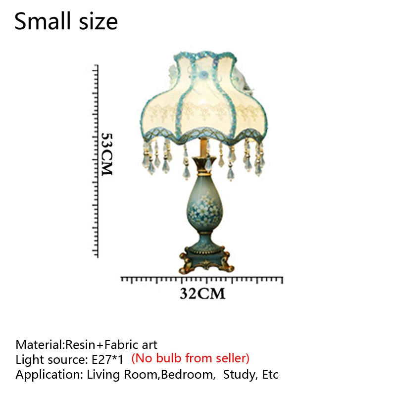 Lampe vintage en résine bleue peinte de fleurs, abat-jour dentelle