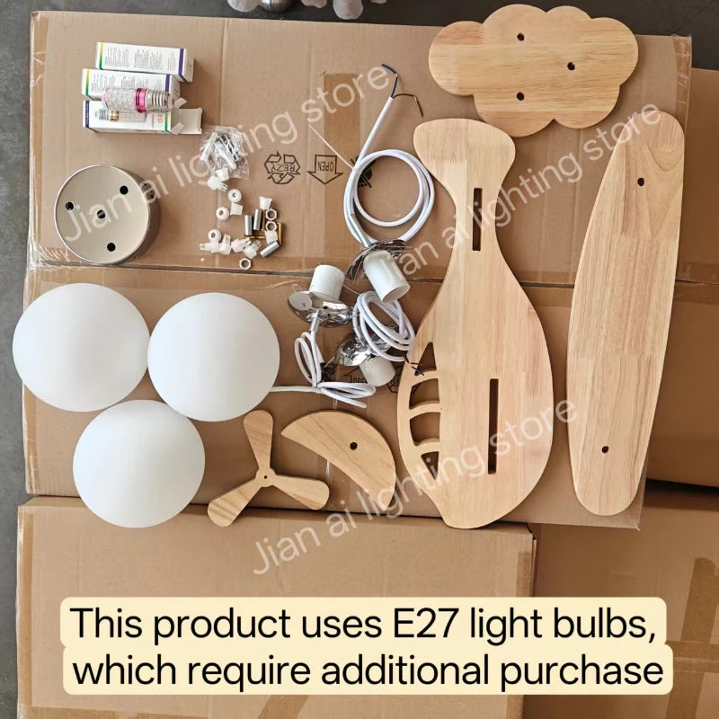 Lustre avion en bois pour chambre d'enfant, 3 globes en verre