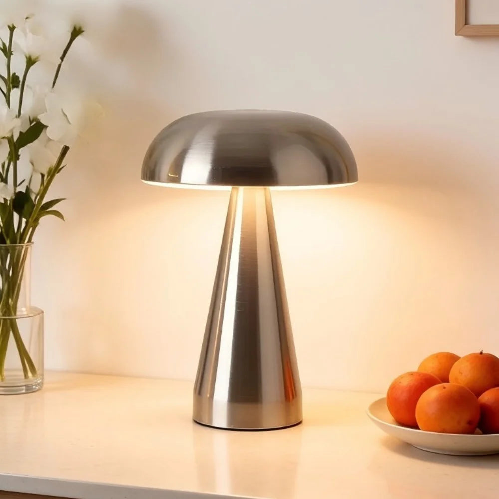 Lampe champignon métallique au fini brossé