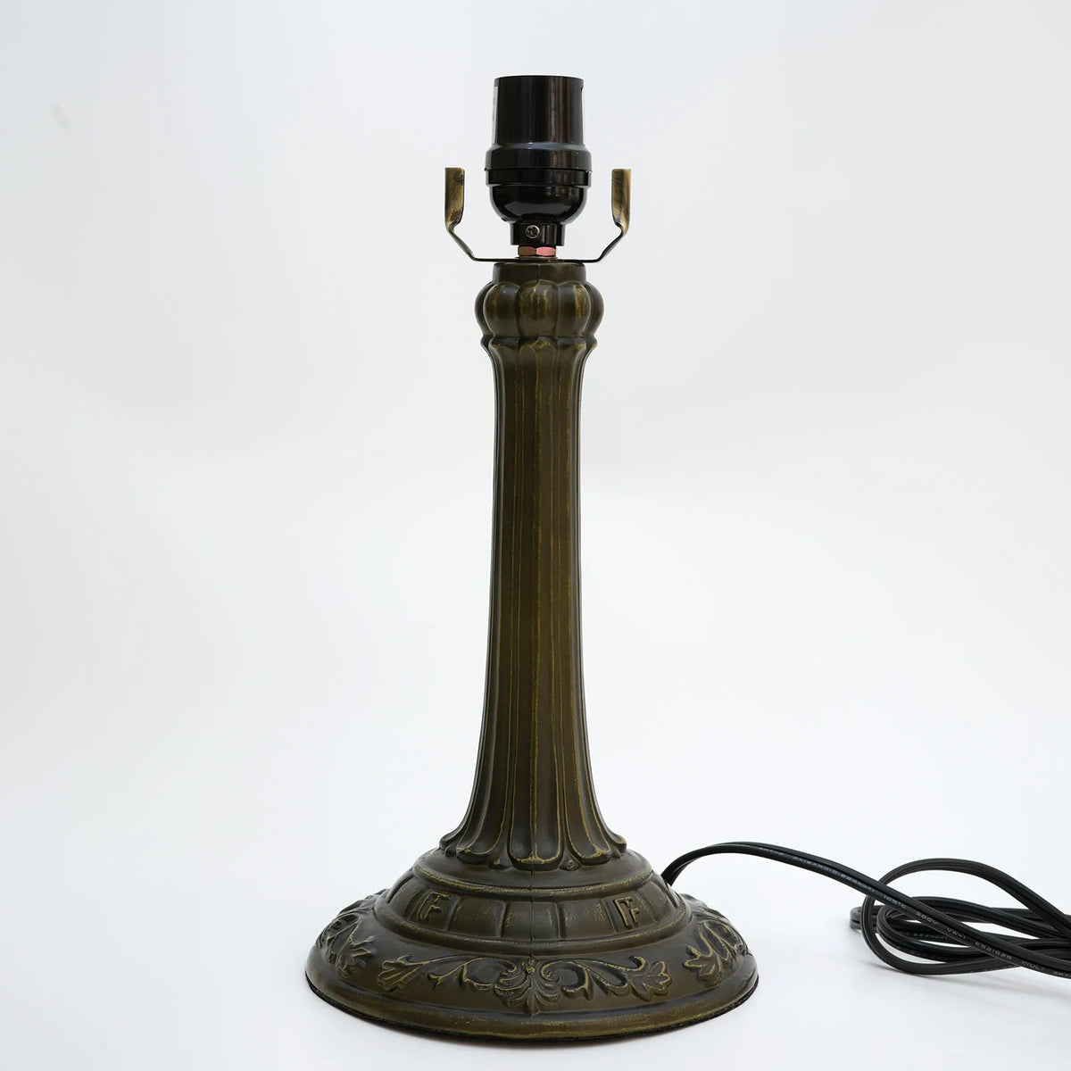 Pied de lampe vintage finition laiton vieilli, lyre et câble 145 cm