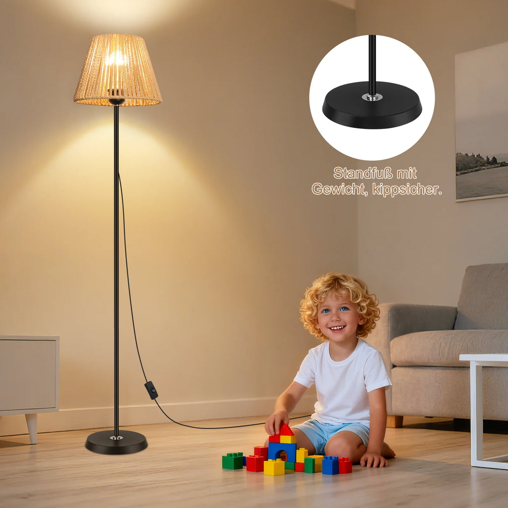Lampadaire en rotin tressé à l'unité ou par deux, pied fin 140 cm