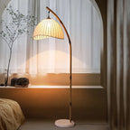 Lampadaire arc tige effet bambou, abat-jour festonné en tissu