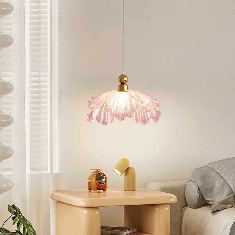 Une LED de 10 W fournie, en trois teintes