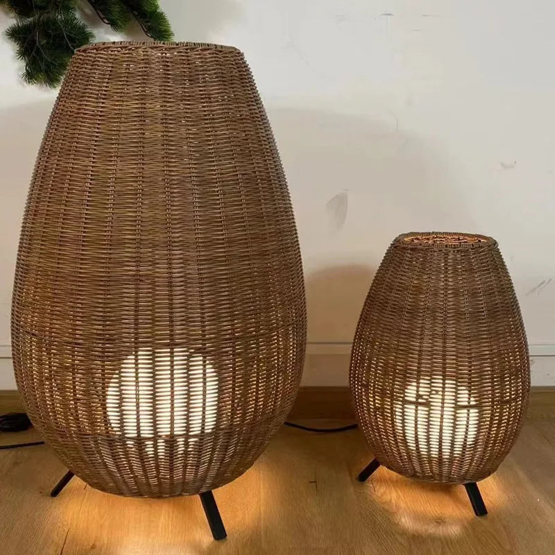 Lampadaire en rotin tressé en forme d'œuf, lampes à poser assorties