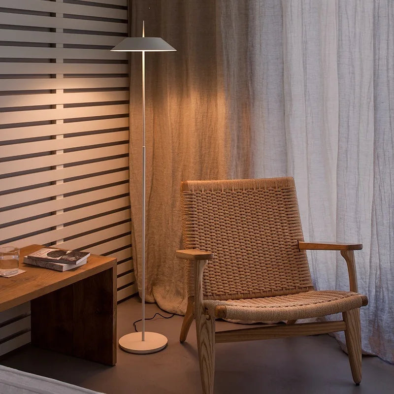 Une source LED fournie, sans ampoule à chercher