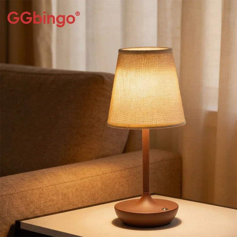 Lampe de table sans fil classique, abat-jour en tissu et 2 500 mAh