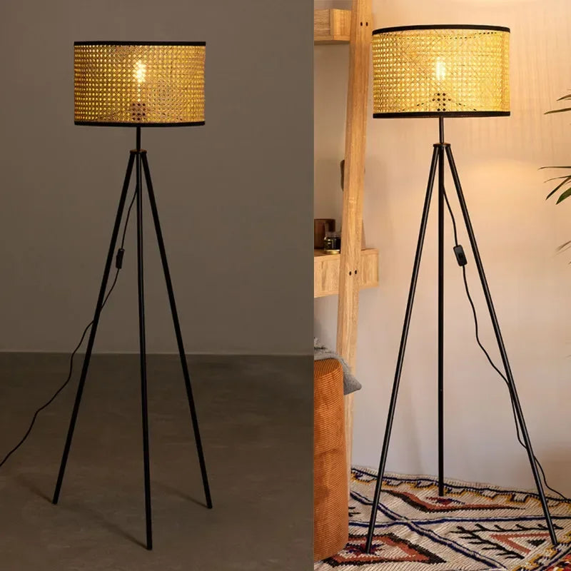 Lampadaire trépied noir, abat-jour en cannage de rotin Ø 42 cm
