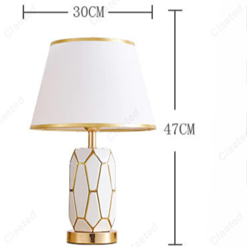 Lampe de chevet en céramique blanche à facettes dorées, 47 cm