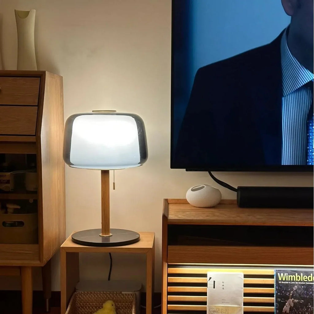 Lampe à poser double verre fumé et opalin sur tige bois, 50 cm