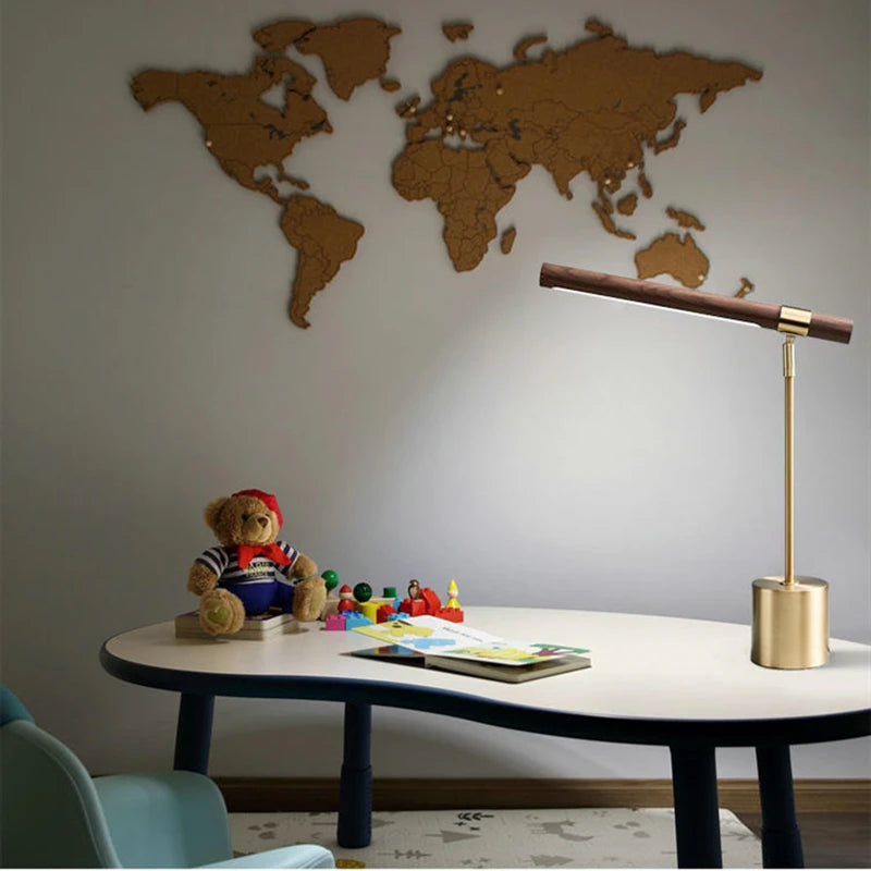 Lampe de bureau LED à barre lumineuse en bois et métal doré